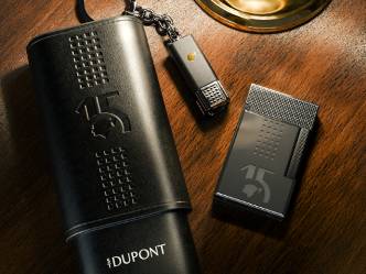 S.T. Dupont｜コイーバの最上位ライン「ベイーケ」の15周年を祝う特別なコレクション